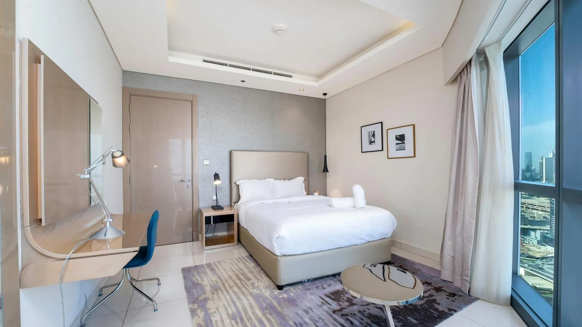 Luxe Living Redefined Spacious 3Br Haven In Damac Towers By Paramount, Stunning Views, Elite Amenities Dubai Apartment